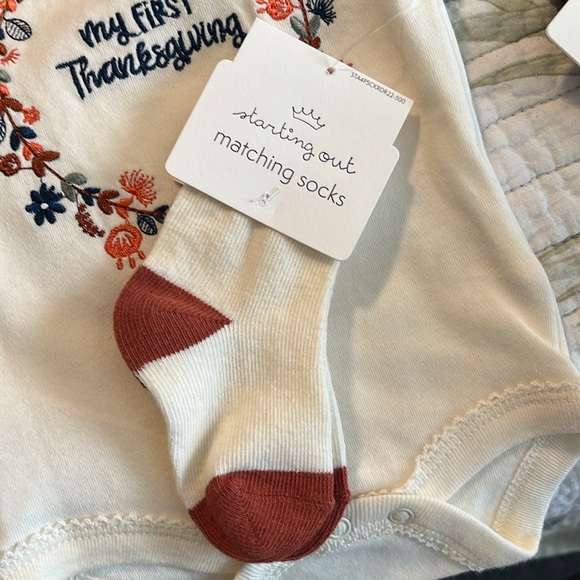 New Long sleeve first thanksgiving bodysuit & ruffle legging set socks headband - Picture 5 of 7